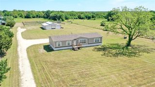 3122 Smetana Rd, Bryan, TX 77807