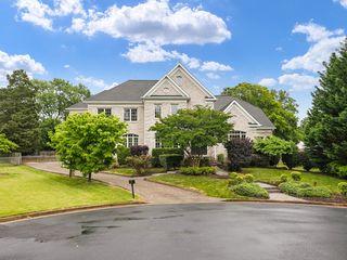 2233 Van Buren Ct, Falls Church, VA 22043