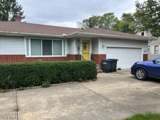 6833 E  Pleasant Valley Rd, Independence, OH 44131