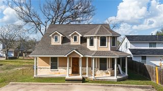 1711 Boardwalk Ct, College Station, TX 77840