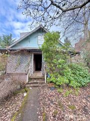 2031 E Harrison Street, Tacoma, WA 98404