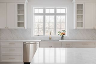 71 Franklin St, Reading, MA 01867