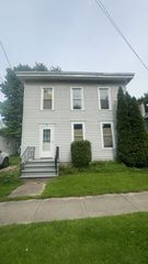 4 Lake Ave #2, Auburn, NY 13021