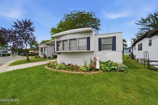 1410 Huntington Dr, Findlay, OH 45840