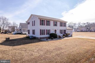 144 Essex Pl, Montross, VA 22520