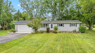 435 CIRCLE DRIVE, Amherst, WI 54406