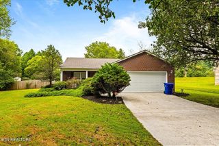 165 Elizabethton Way, Clinton, TN 37716