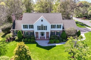 68 Pendleton Ln, Longmeadow, MA 01106