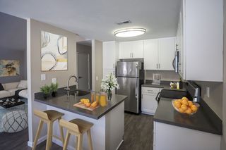 2939 Unicornio St, Carlsbad, CA 92009