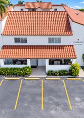 7727 W  29th Ln #202-39, Hialeah, FL 33018