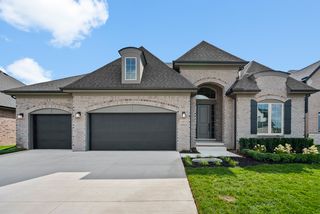16812 Kentfield Rd, Macomb, MI 48044