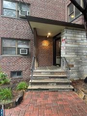 3081 Edwin Ave #2E, Fort Lee, NJ 07024