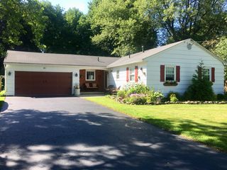 21 W Bloomfield Rd, Pittsford, NY 14534