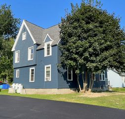101 Eastern Ave #2, Augusta, ME 04330
