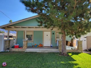 1706 N  Marengo Ave, Pasadena, CA 91103