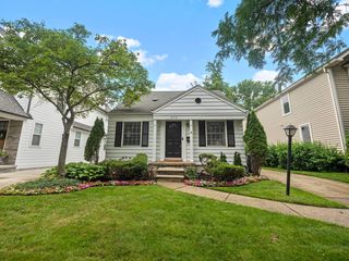 479 Bird Ave, Birmingham, MI 48009