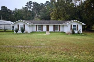 76 Little John Ln, Dry Prong, LA 71423