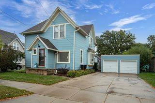 1208 N  Superior St, Appleton, WI 54911
