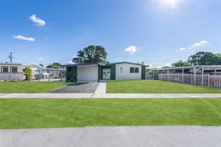 832 NW 171st Ter, Miami Gardens, FL 33169