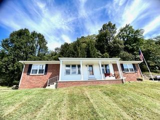 1133 E  Main St, Pomeroy, OH 45769