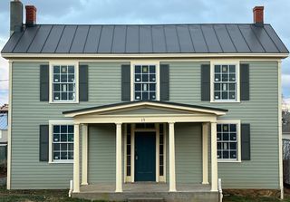 15 Academy St, Berryville, VA 22611
