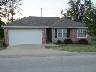 1405 W  Robin St, Ozark, MO 65721