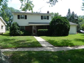 628 Blenheim Dr, Rockford, IL 61108