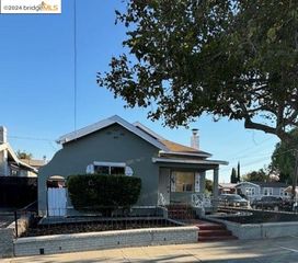 561 E  12th St, Pittsburg, CA 94565