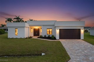 19 NW 14th Pl, Cape Coral, FL 33993