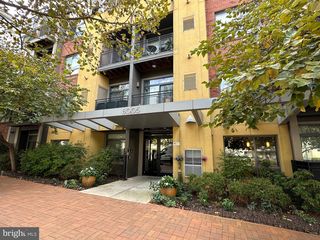 8005 13th St #408, Silver Spring, MD 20910