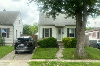13788 Agnes St, Southgate, MI 48195