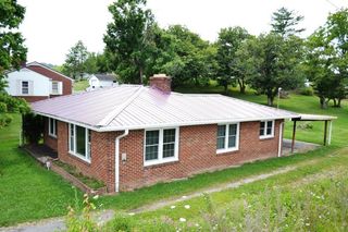 114 Adwolfe Rd, Marion, VA 24354