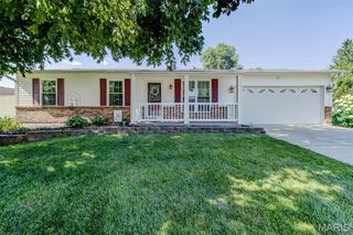 3017 Valley Vista Dr S, Saint Peters, MO 63376