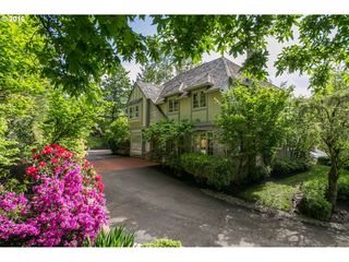 10620 SW Terwilliger Pl, Portland, OR 97219