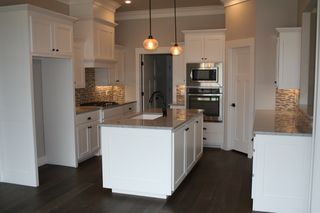 Kitchen with uplighting