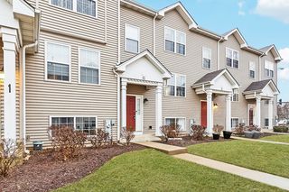 86 W  Big Horn Dr, Hainesville, IL 60073