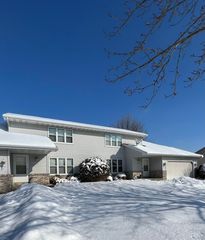 934 Estes Dr, De Pere, WI 54115