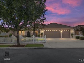 2909 Mandalay Pl, Bakersfield, CA 93311