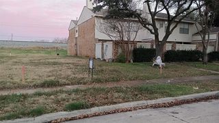 345 Towne House Ln, Richardson, TX 75081
