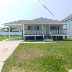 1976 Plantation St, Lafitte, LA 70067