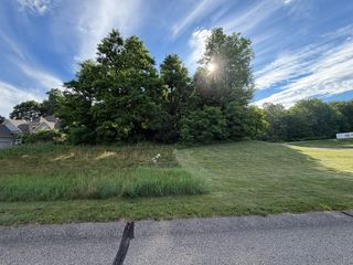 7326 Donald Ross Dr, Augusta, MI 49012