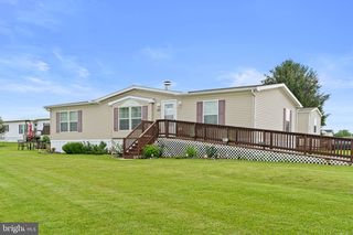 196 Chesapeake Est, Thomasville, PA 17364