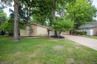 5423 S  Zunis Pl, Tulsa, OK 74105