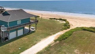 986 Dolly St, Port Bolivar, TX 77617
