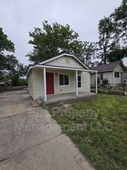 1031 New York St, Wichita, KS 67214