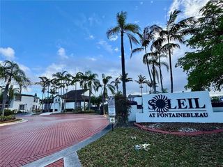 9711 Fontainebleau Blvd #D106, Miami, FL 33172