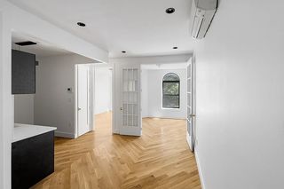 160 Stuyvesant Ave #3F, Brooklyn, NY 11221