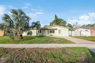 308 Country Club Dr, Oldsmar, FL 34677