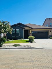 1176 Aartman Dr, Ripon, CA 95366