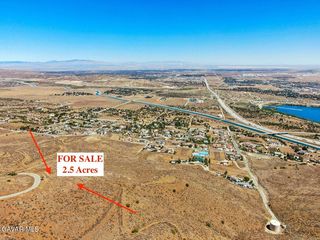 T2 Vic Ave, Palmdale, CA 93551